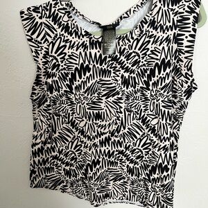 Nooworks Black and White Graphic Tank Top